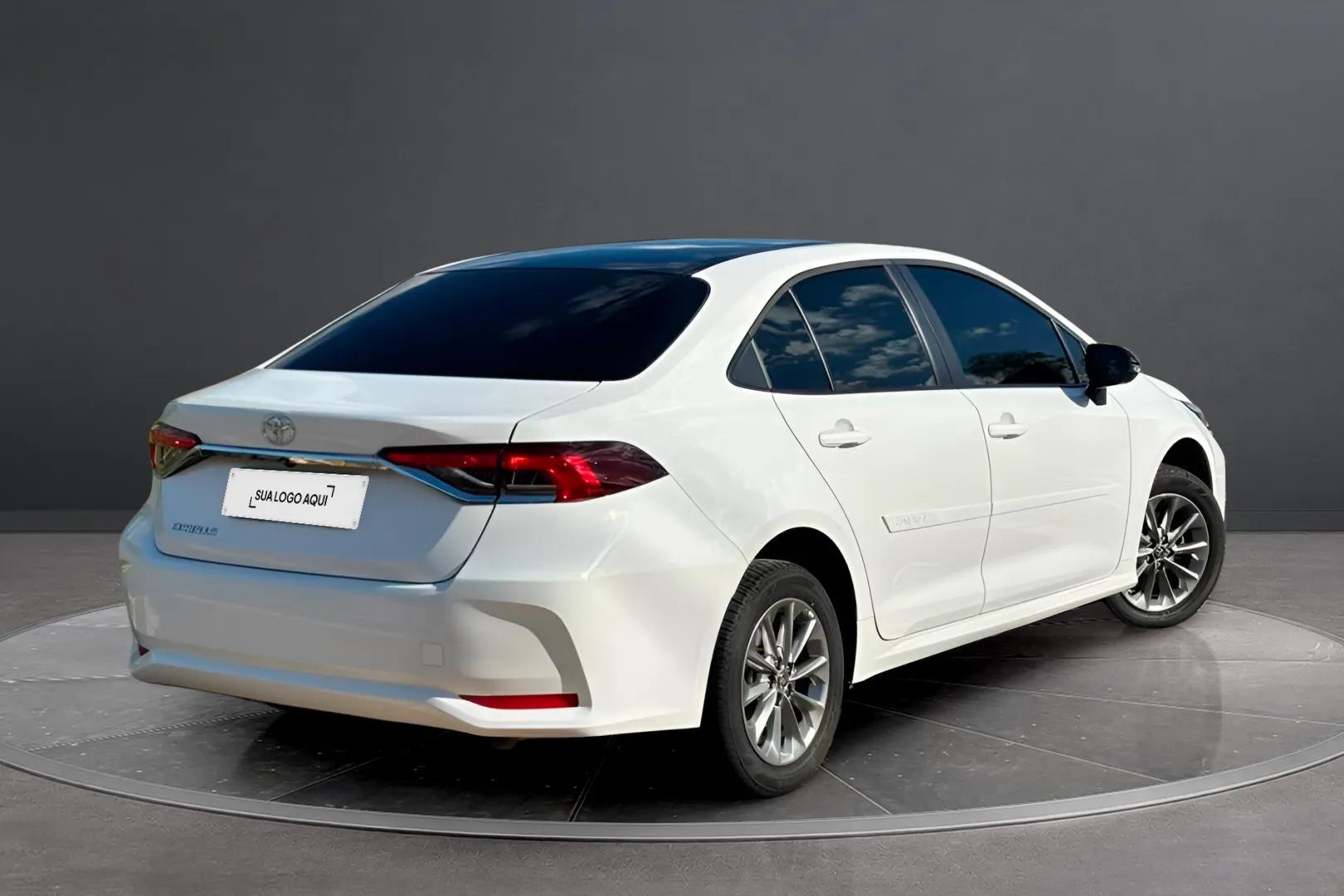 Toyota Corolla em vista traseira lateral